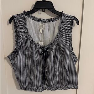 BRAND NEW DOEN GAP COLLAB TOP